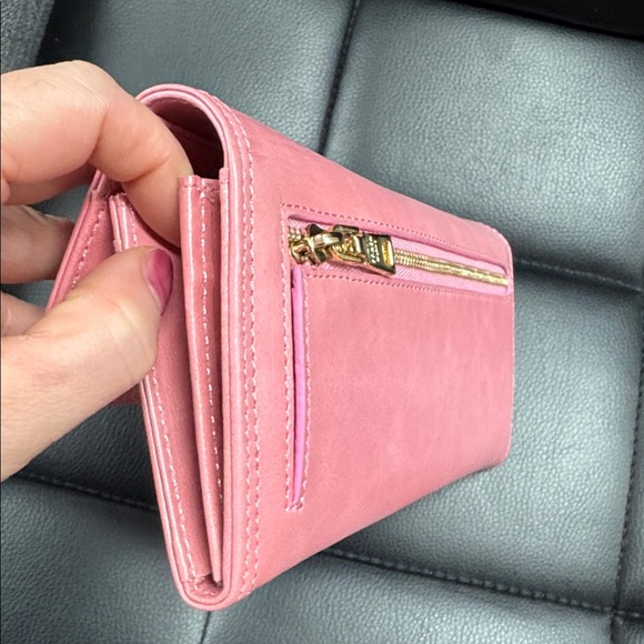 Good quality pink leather Prada wallet! - Picture 4 of 11